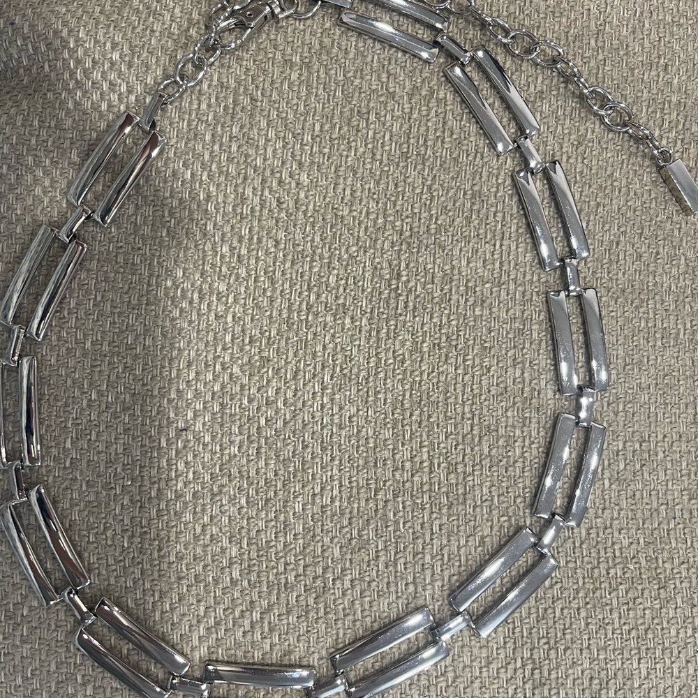 Silver Rectangular Link Necklace - Women Jewelry - Picture 3 of 5